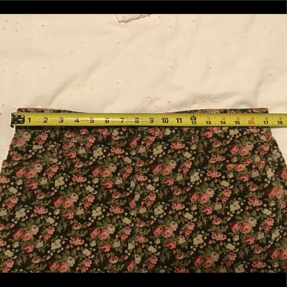 Jones New York Corduroy Skirt.  -1 - Picture 5 of 6